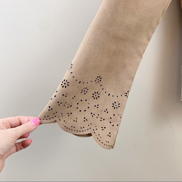 The Limited Y2K Flower Eyelet Bell Sleeved Faux Leather Scalloped Hem Tan Jacket - Picture 3 of 6